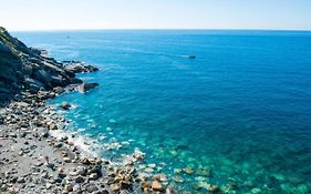 A luna in ma-sea view room or apartment citra o11o3o LT o244
